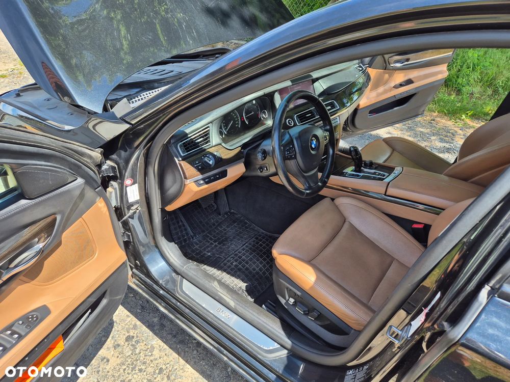 BMW Seria 7 740d xDrive - 9
