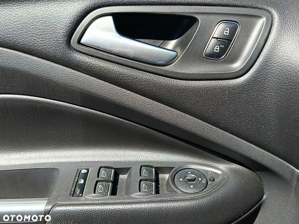 Ford Kuga 1.5 EcoBoost FWD ST-Line ASS MMT6 - 19