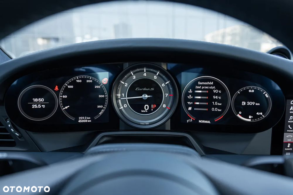 Porsche 911 Turbo S - 26