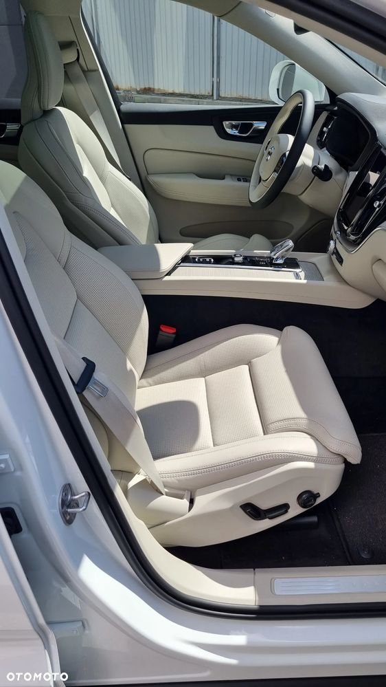 Volvo XC 60 B4 D AWD Inscription - 7