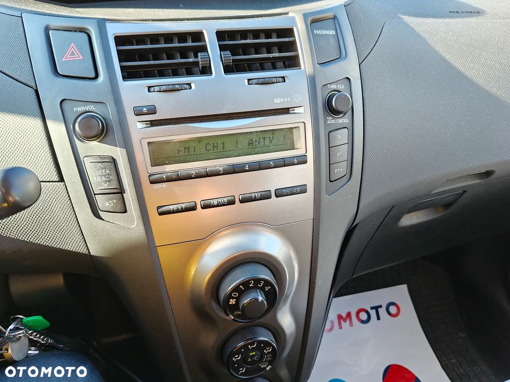 Toyota Yaris 1.0 Luna - 23