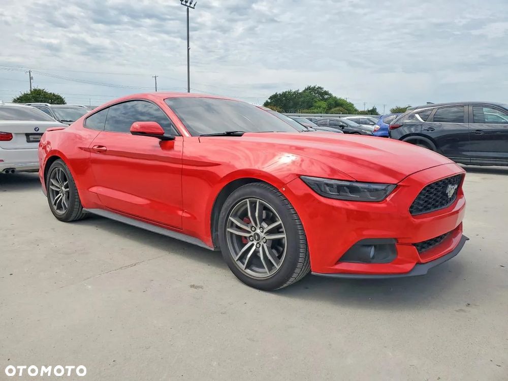 Ford Mustang - 2