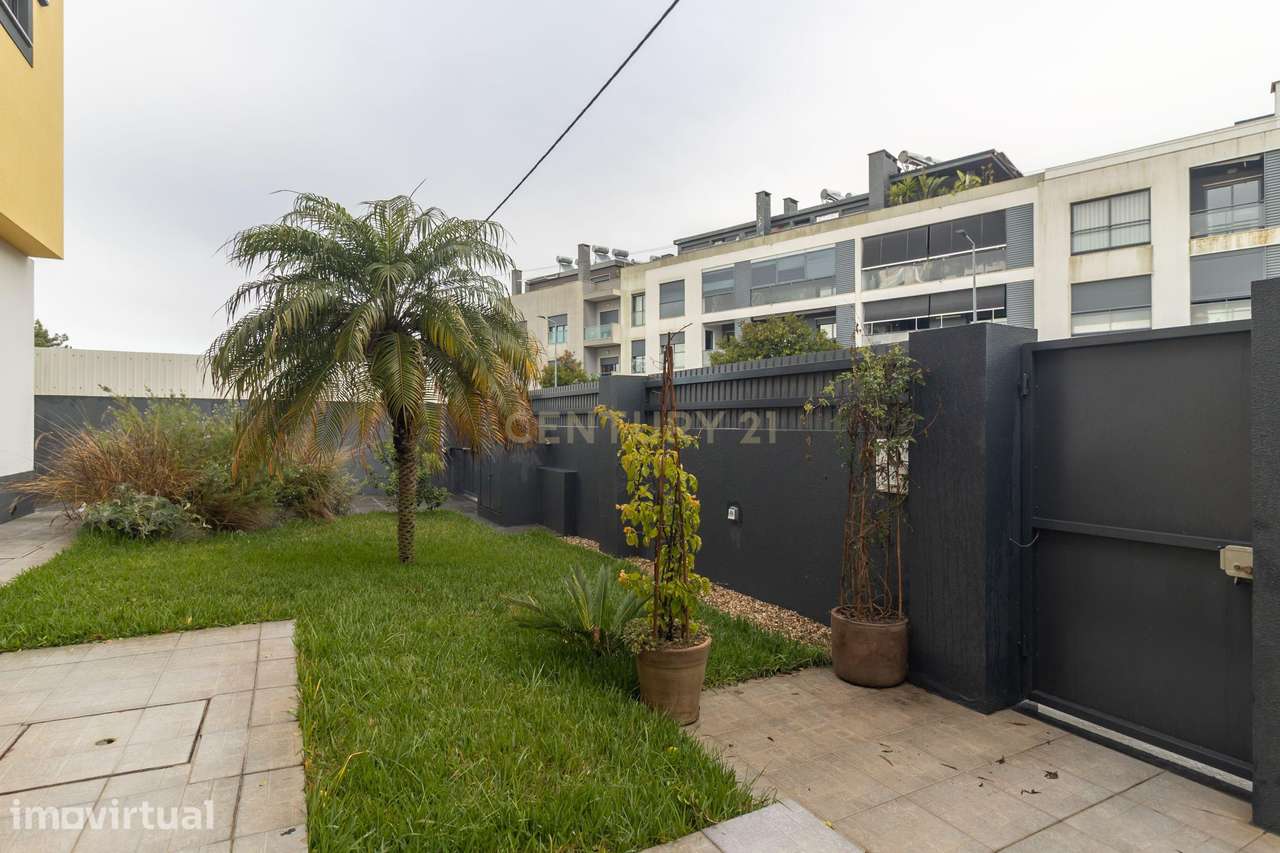 Moradia T4 isolada, estilo contemporâneo com piscina, num lote de 502m - Grande imagem: 5/60