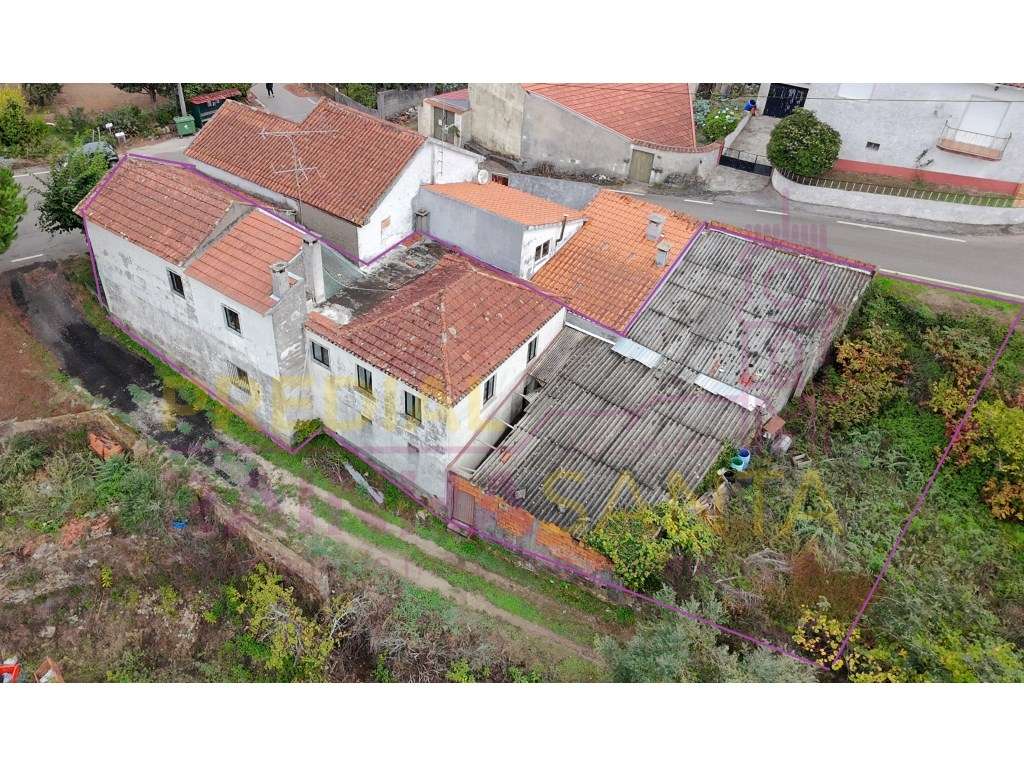 Moradia M4 usada com 2 entradas - terreno, anexos - 7 km (Vila Nova... - Grande imagem: 2/22