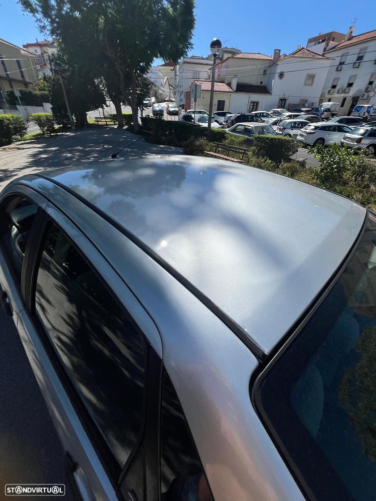 Ford Focus 1.8 TDdi Ghia - 6