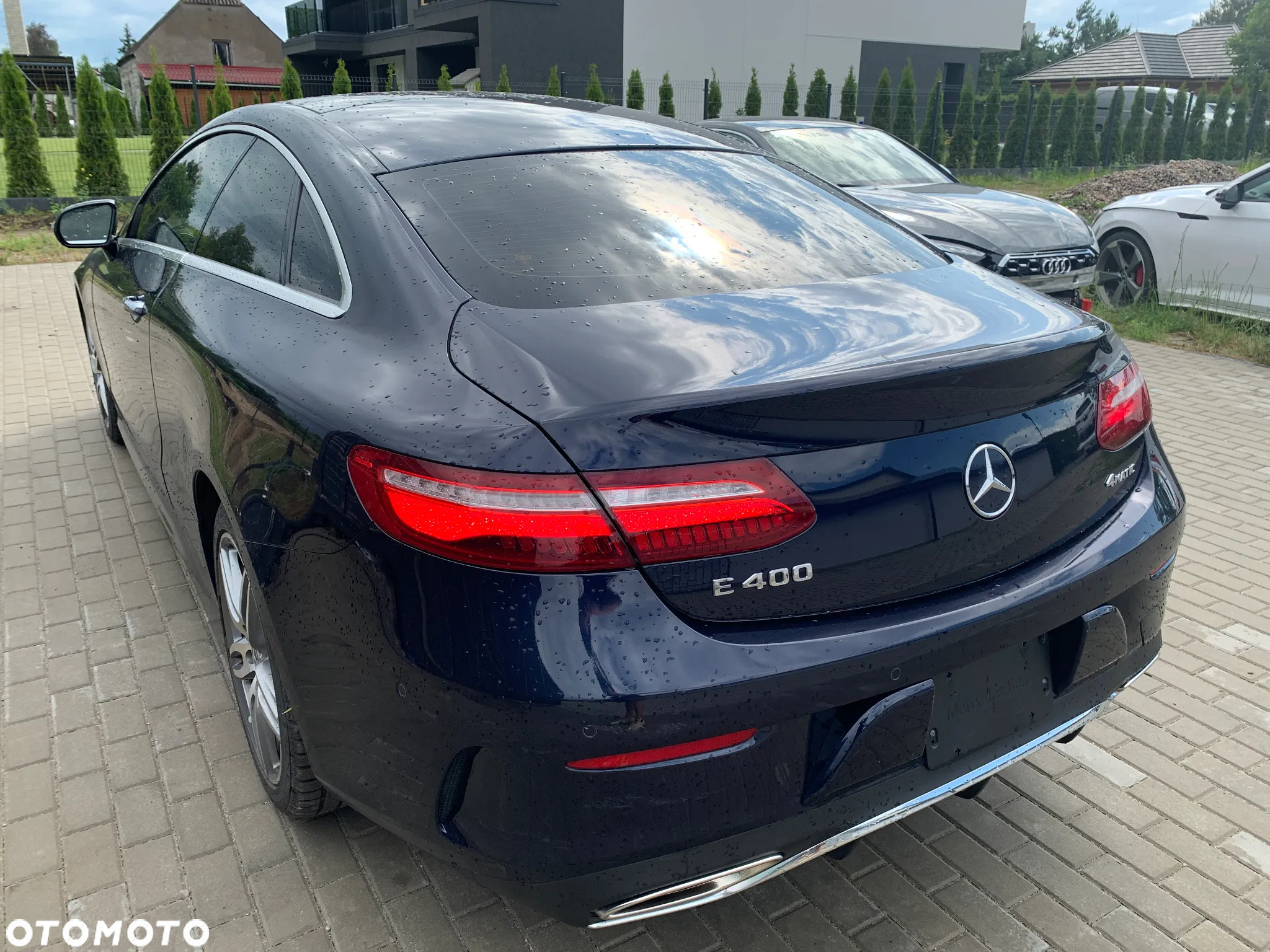 Mercedes-Benz Klasa E 400 4Matic Coupe 9G-TRONIC AMG Line - 11