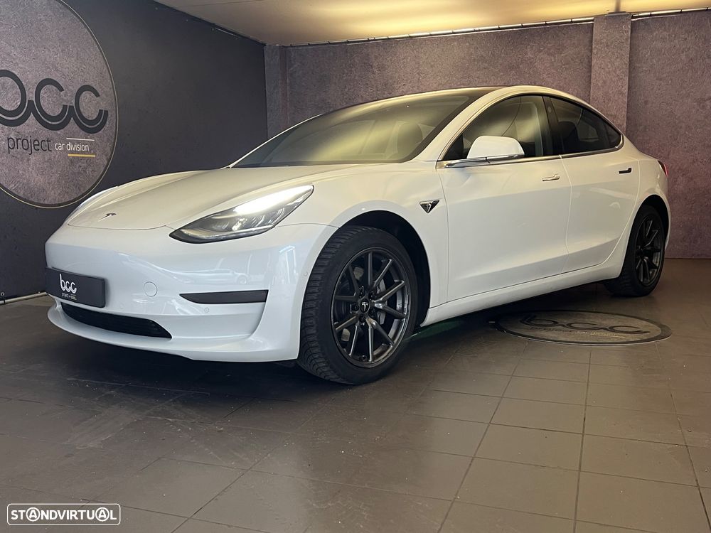 Tesla Model 3 Standard Range Plus RWD - 3