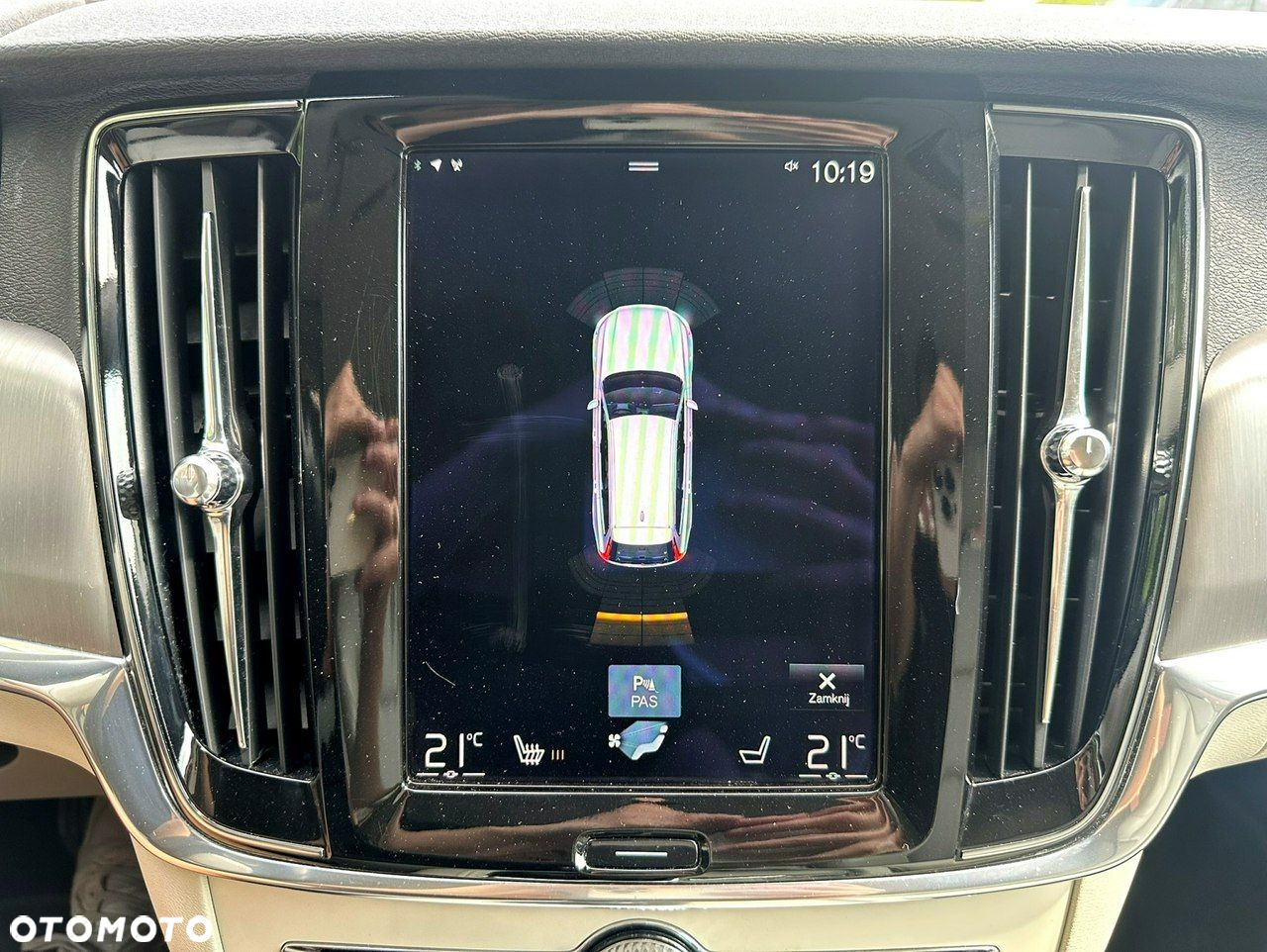 Volvo V90 D5 AWD Momentum - 29