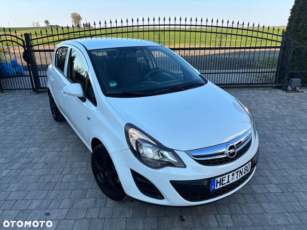 Opel Corsa 1.2 16V Essentia - 4