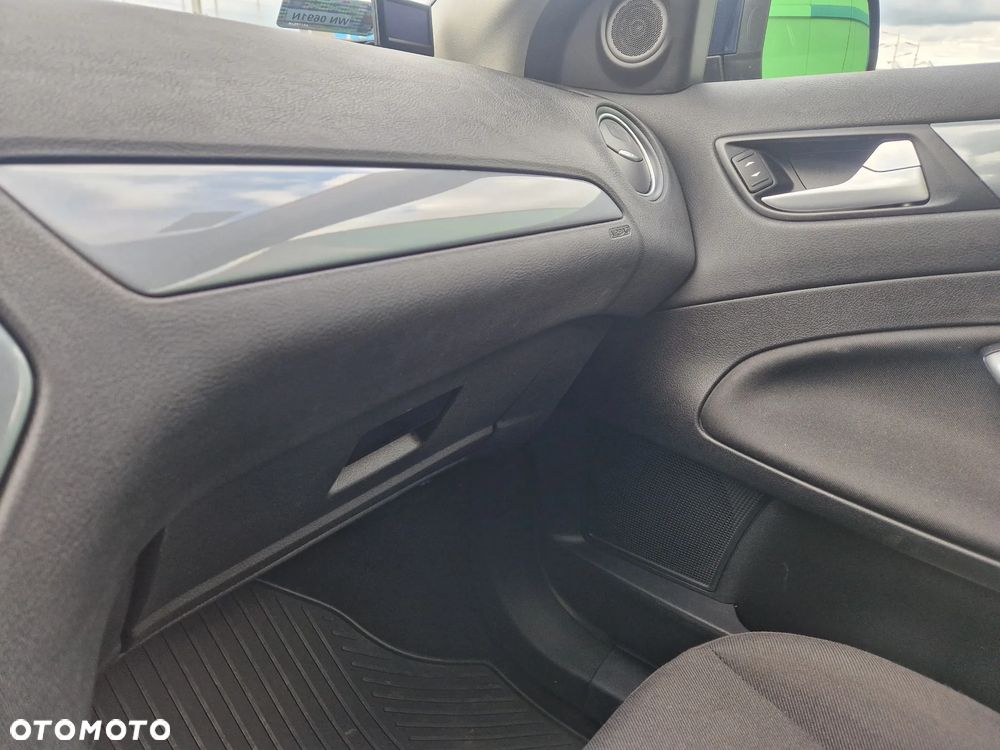 Ford Mondeo 2.0 TDCi Ambiente - 20