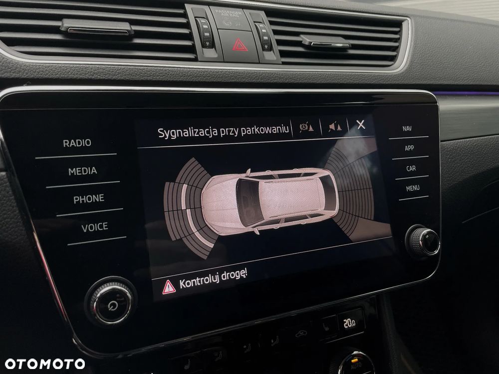 Skoda Superb 2.0 TDI Ambition DSG - 28