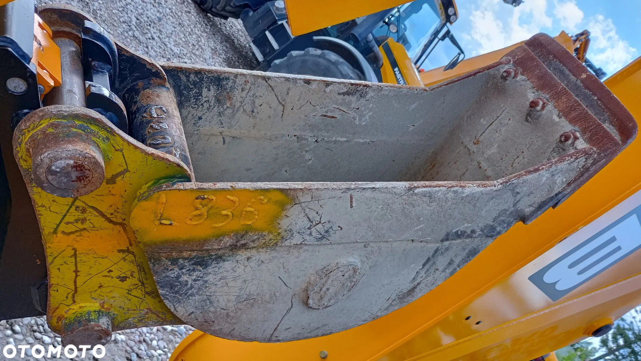ŁYŻKA KOPIĄCA z lemieszem Stricland 12", 4-6 Ton - 4