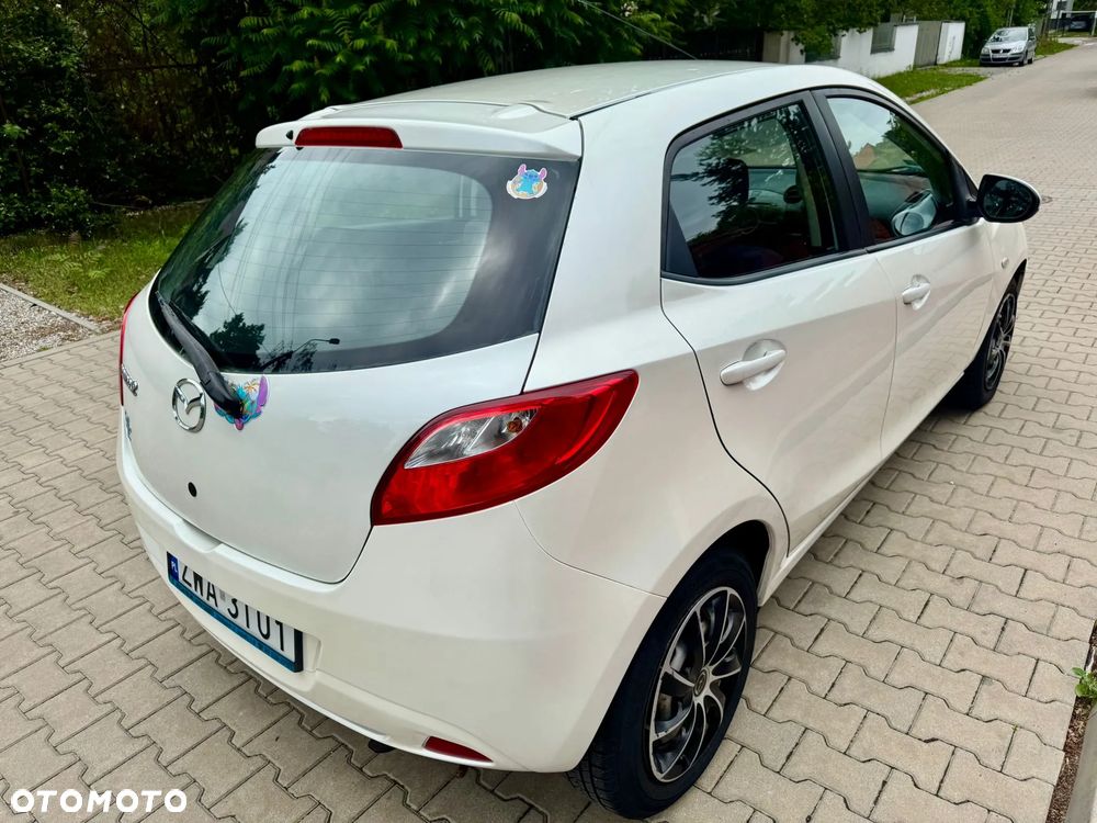 Mazda 2 - 13
