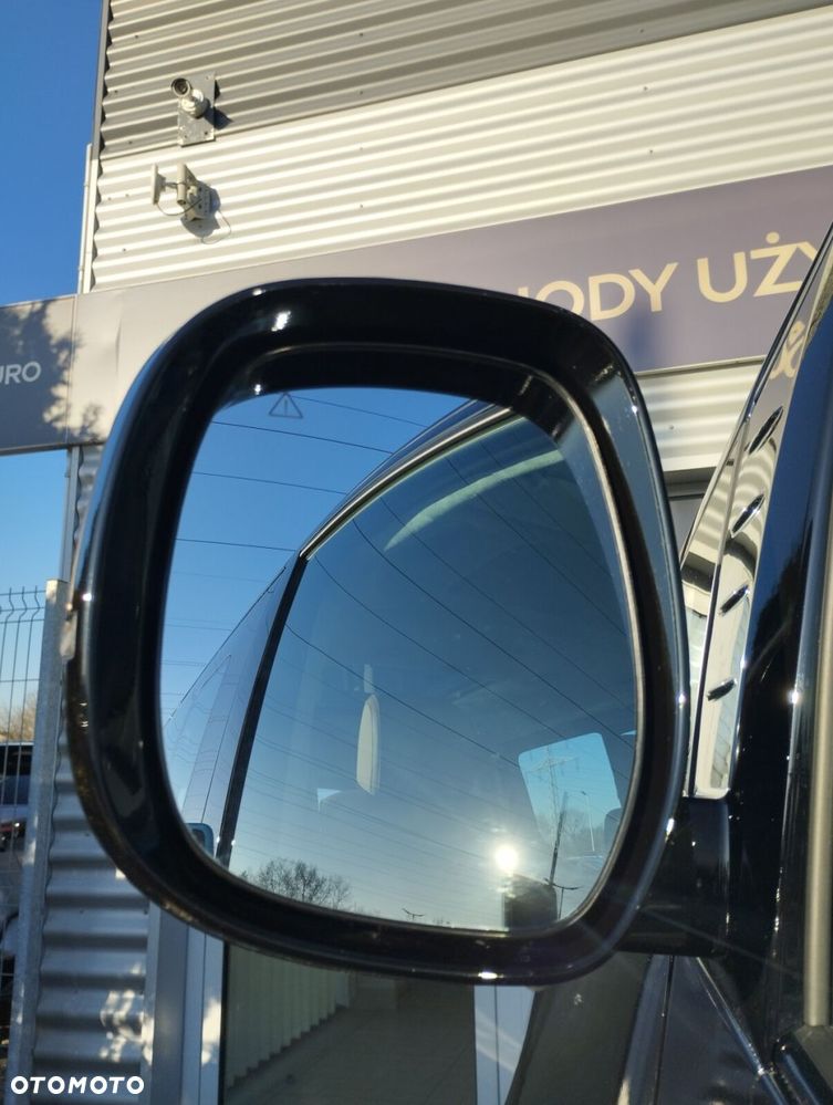 Hyundai Staria 1.6 T-GDI HEV Luxury - 32