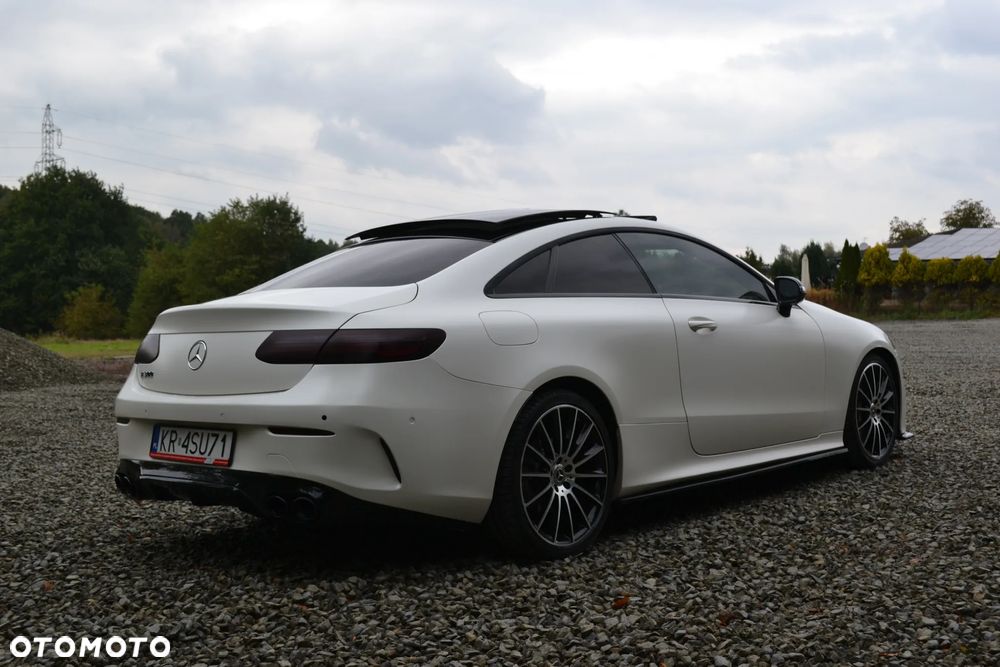 Mercedes-Benz Klasa E 300 Coupe 9G-TRONIC - 6