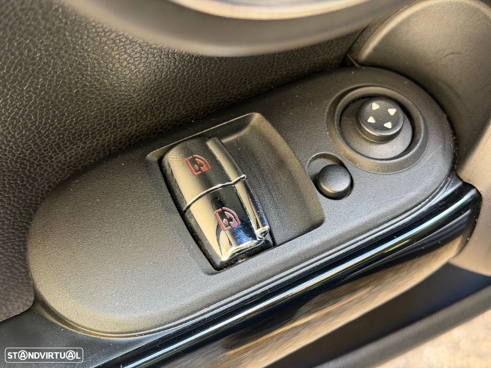 MINI 3 Portas Cooper - 33