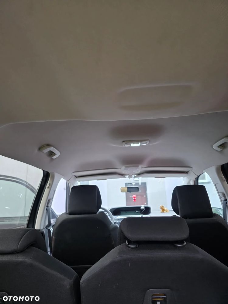 Citroën C4 Picasso - 9