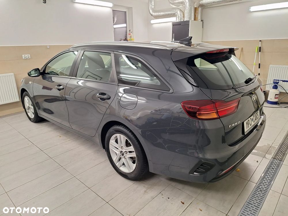 Kia Ceed 1.4 CVVT Dream Team Edition - 10