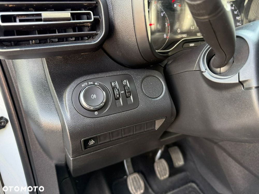 Opel Combo - 16