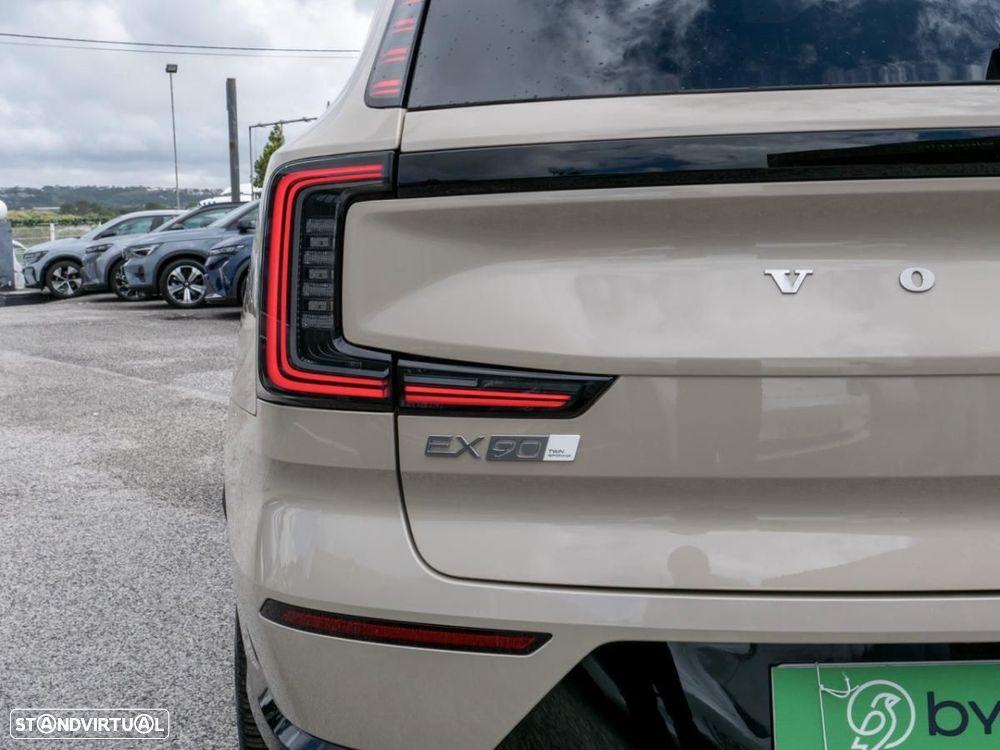 Volvo EX90 111 kWh Twin Motor Performance Ultra - 12