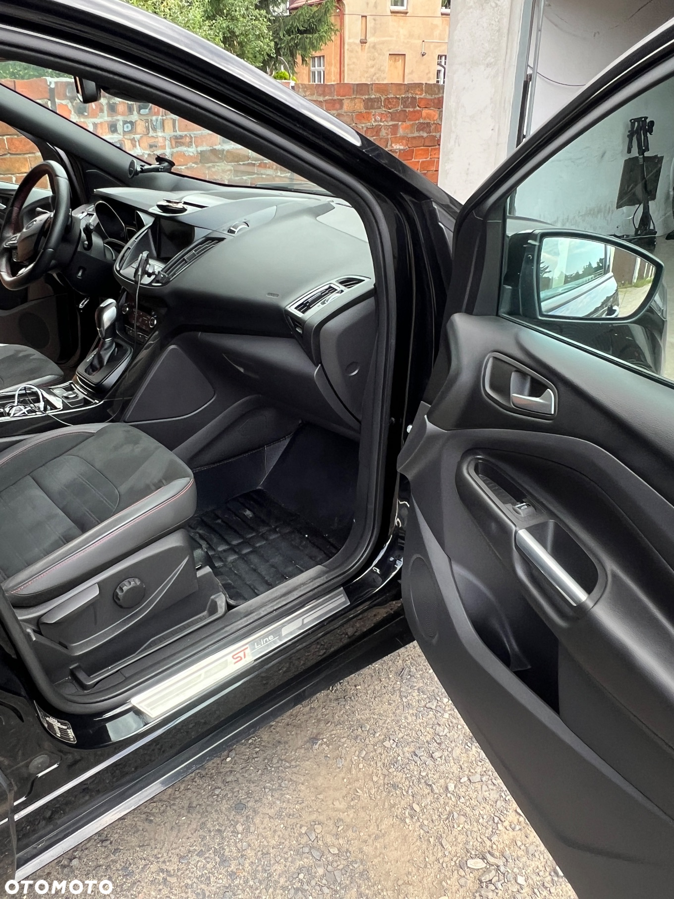 Ford Kuga 2.0 TDCi AWD ST-Line - 25