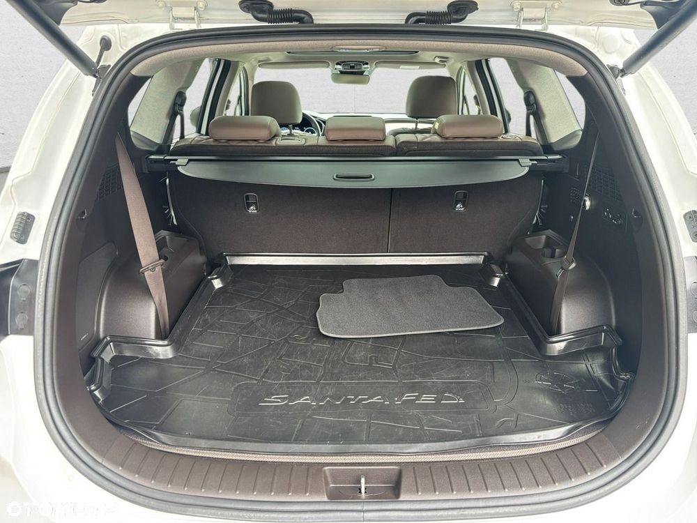 Hyundai Santa Fe - 12