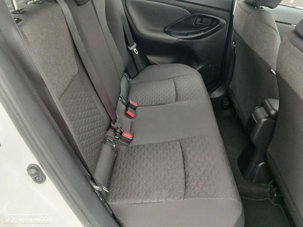Toyota Yaris Cross 1.5 HDF Comfort Plus - 27