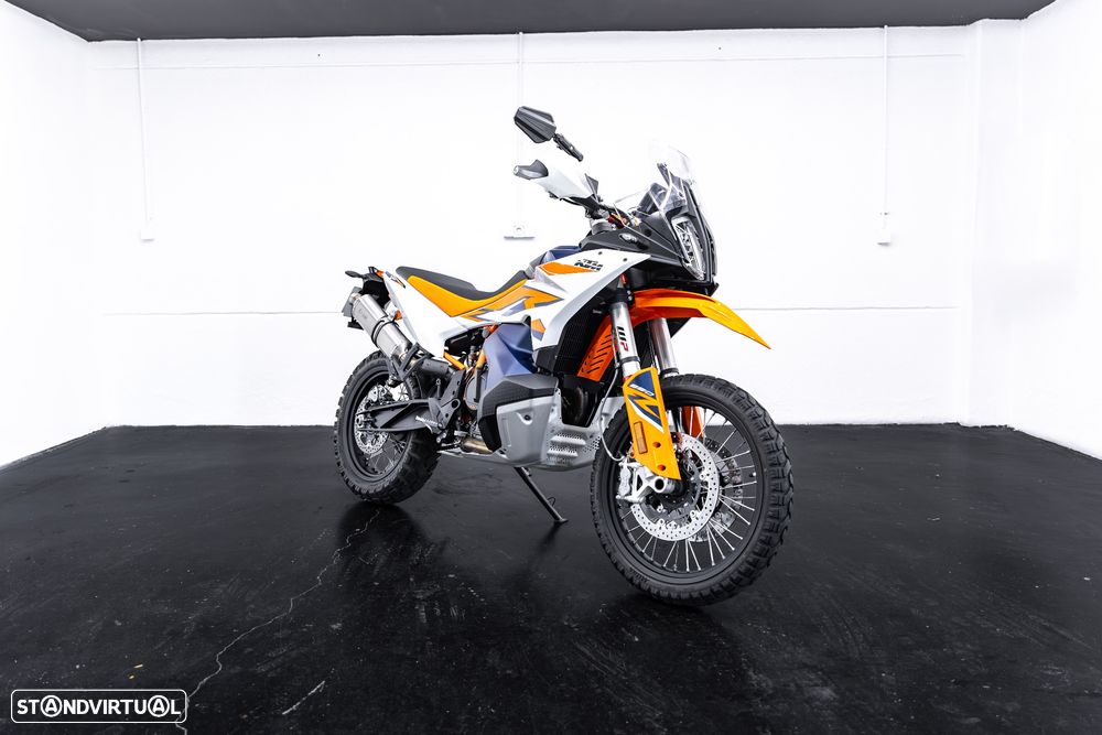 KTM 890 - 1