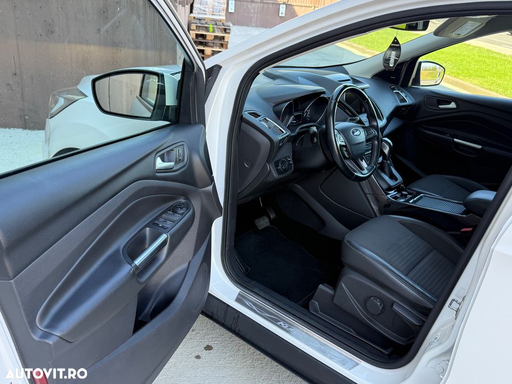 Ford Kuga 2.0 TDCi Powershift 4WD Titanium - 8