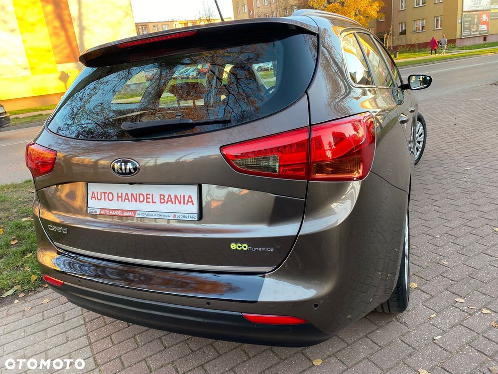 Kia Ceed 1.6 GDI Dream Team Edition - 20