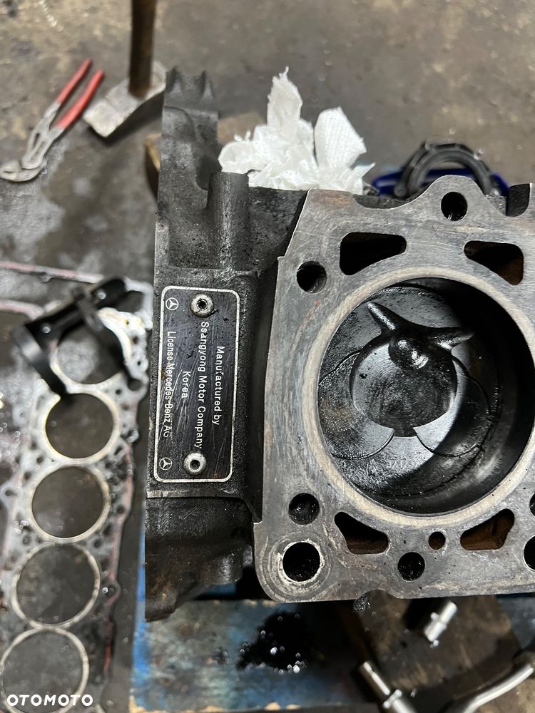 Dół Blok silnika  wał korbowy tłoki - 2