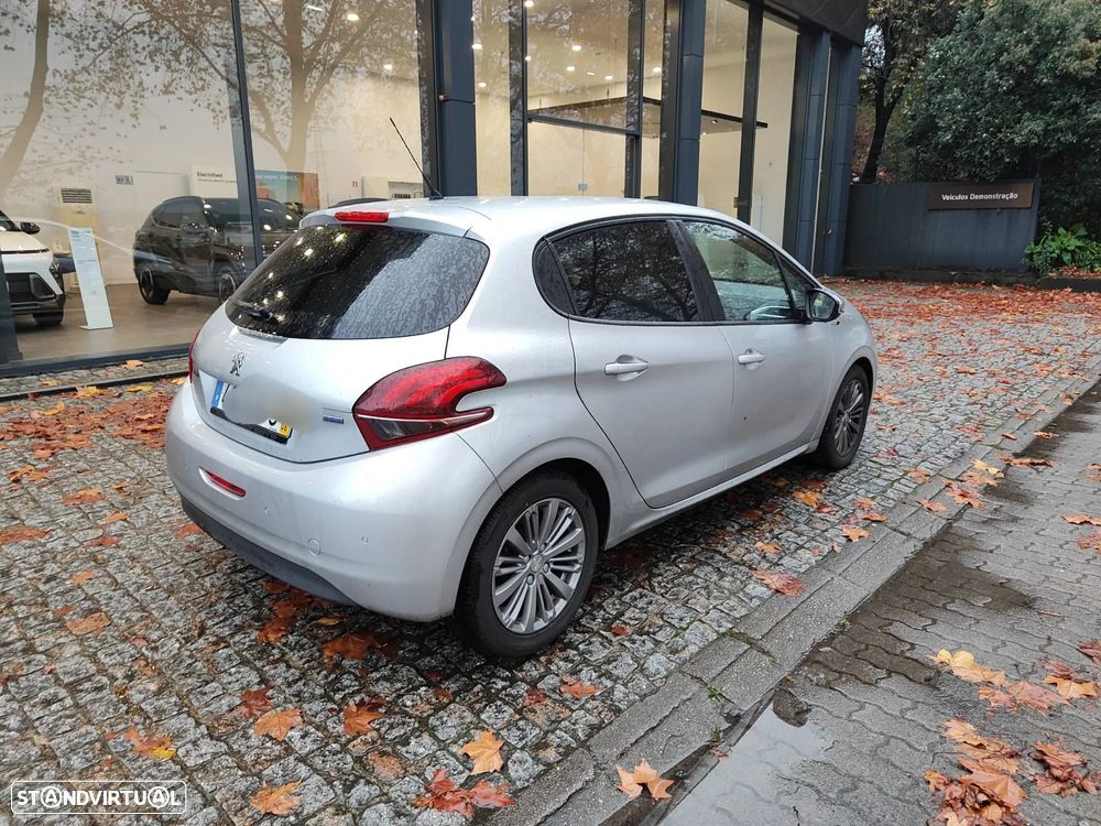Peugeot 208 1.6 BlueHDi Style - 14