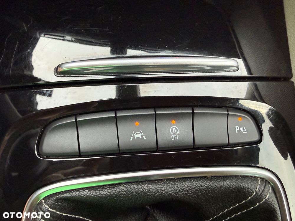 Opel Insignia - 33