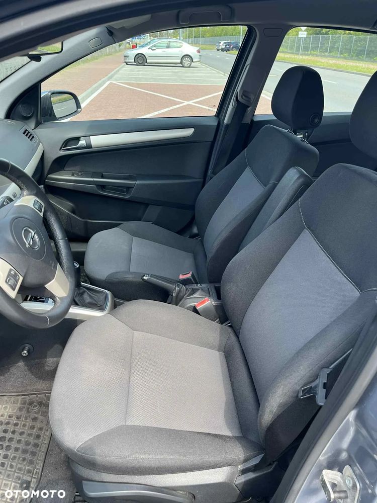 Opel Astra III 1.6 Enjoy - 15