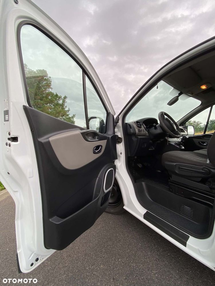 Renault Trafic - 12