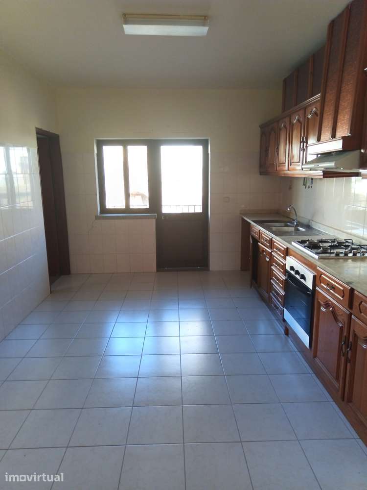 Apartamento T3 para Arrendamento – Vila do Ferro, Concelho da Covilhã - Grande imagem: 4/14