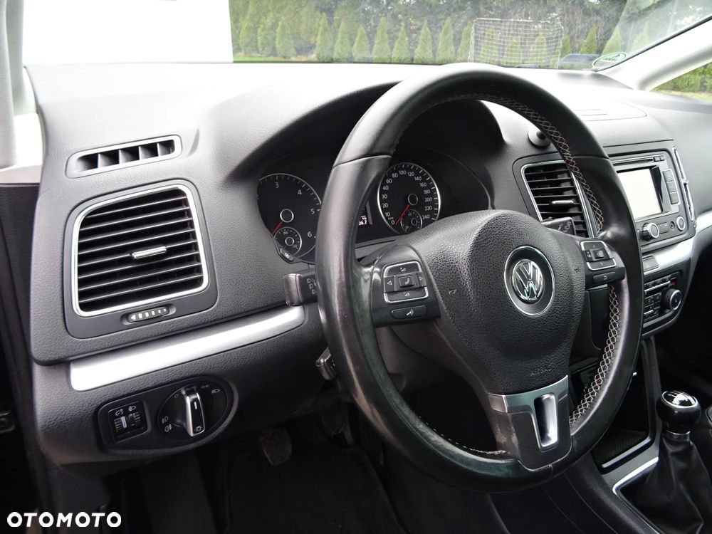 Volkswagen Sharan 2.0 TDI Blue Motion Highline - 23