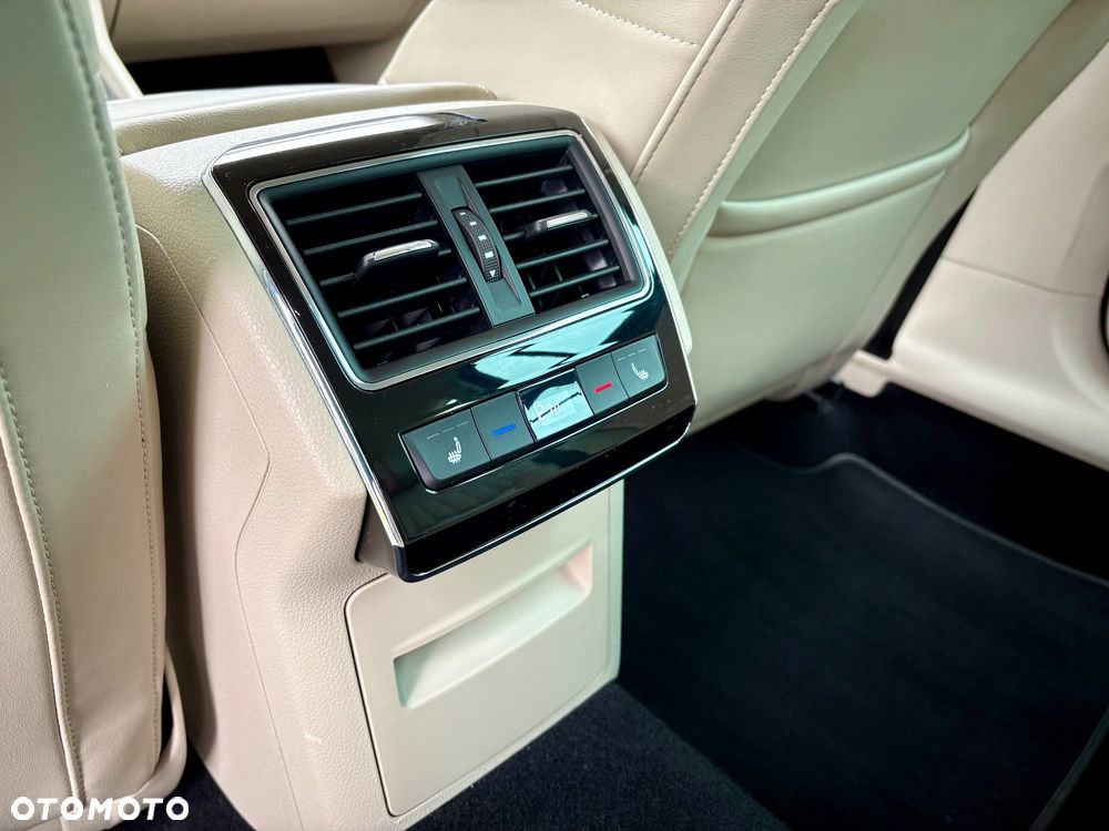 Skoda Superb 2.0 TDI SCR Style DSG - 16