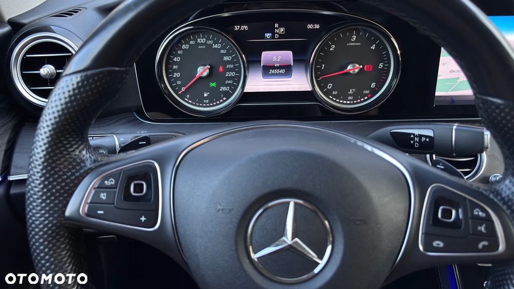 Mercedes-Benz Klasa E 350 BlueTEC 9G-TRONIC - 13