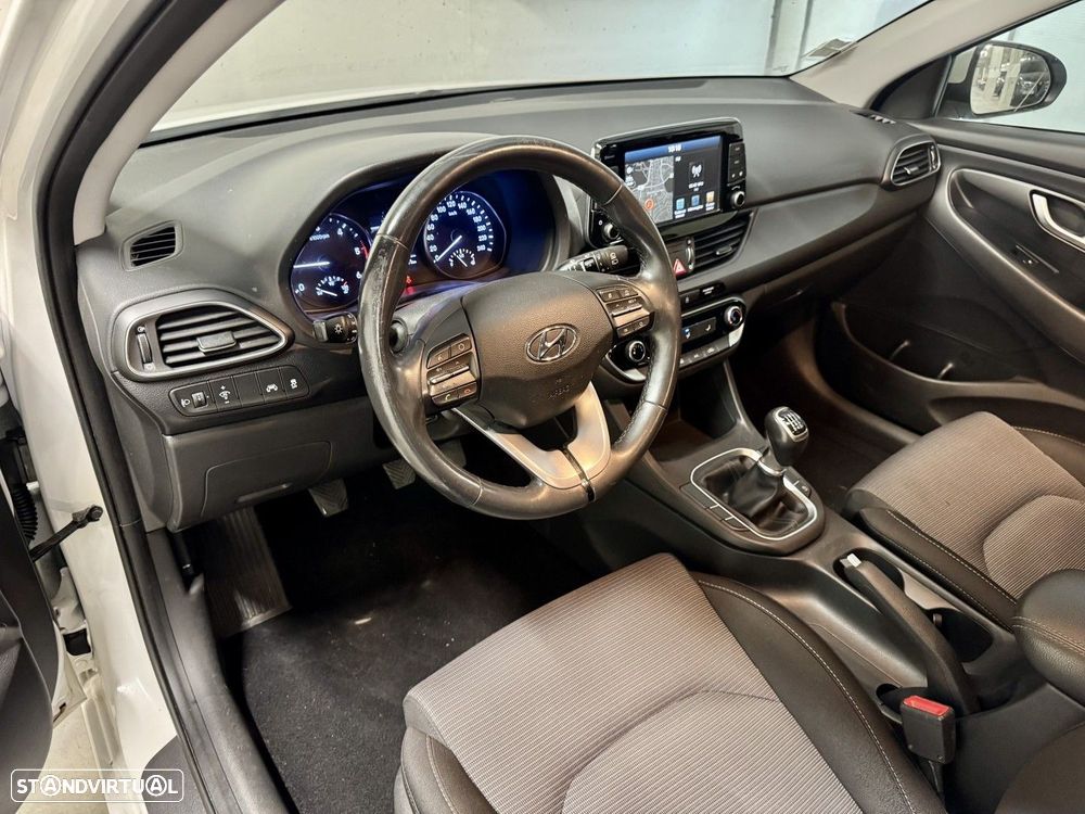 Hyundai i30 SW - 22
