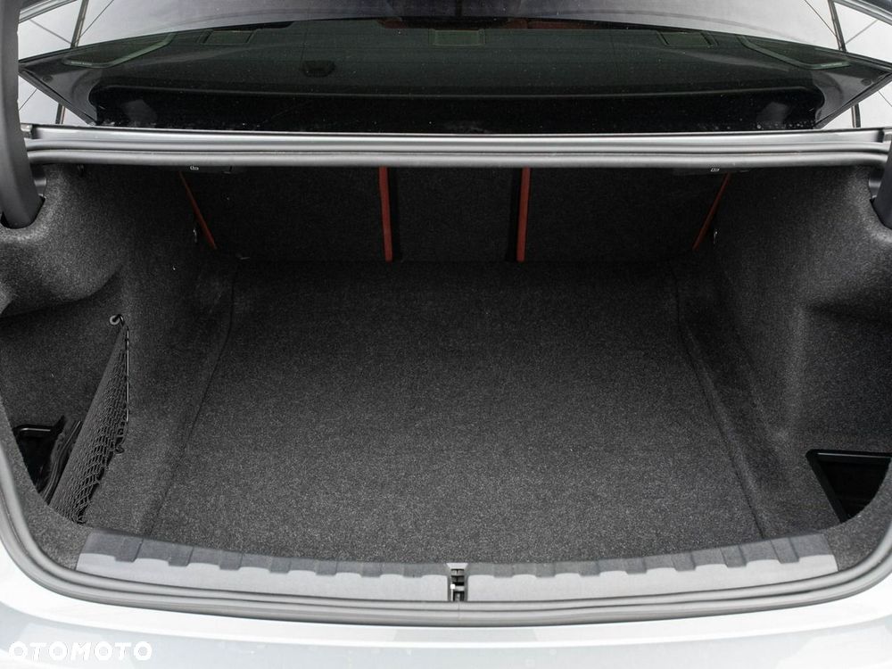 BMW Seria 3 M340i xDrive mHEV sport - 27