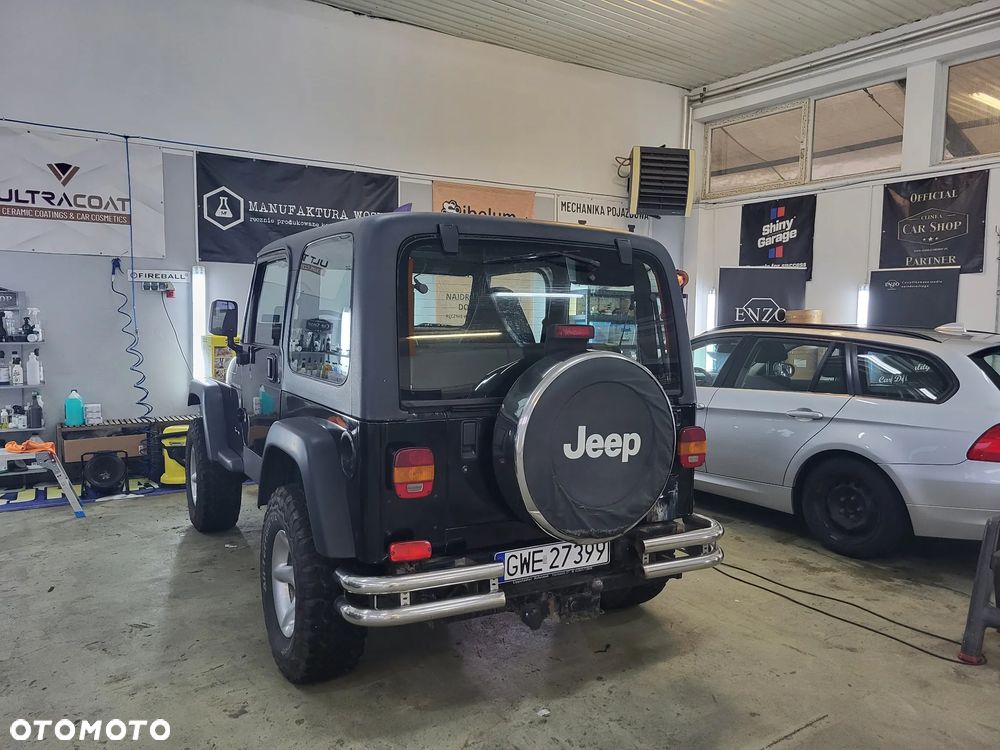 Jeep Wrangler - 3
