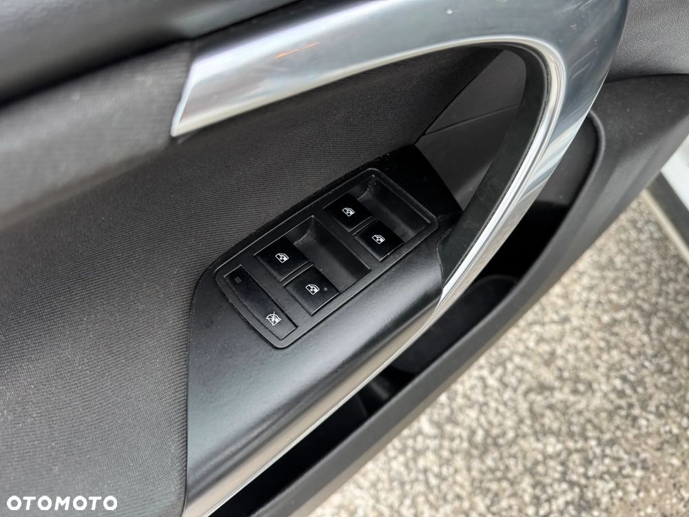 Opel Insignia 2.0 CDTI Sports Tourer Design Edition - 26