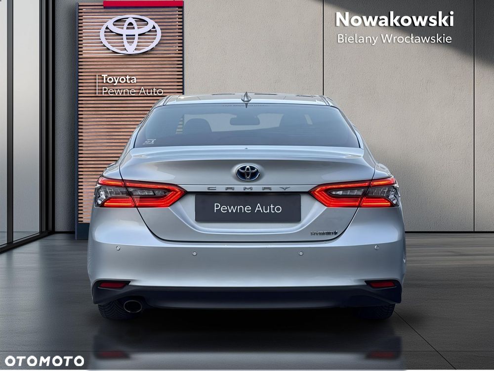 Toyota Camry 2.5 Hybrid Executive CVT - 4