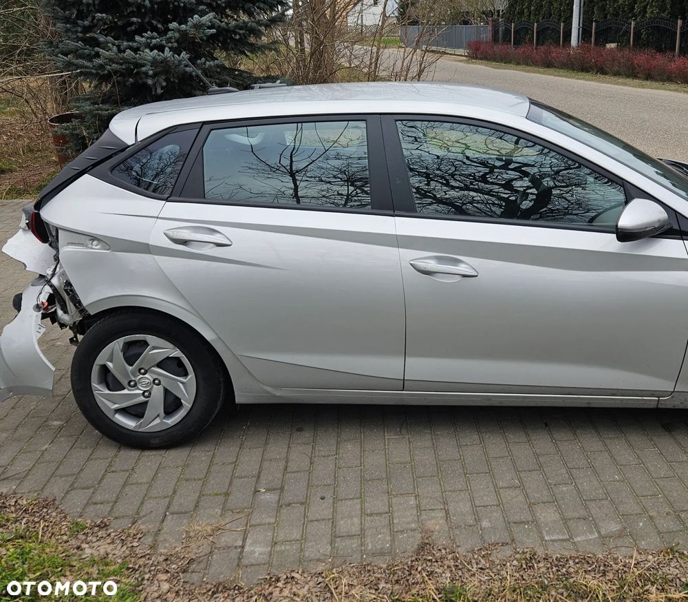 Hyundai i20 blue 1.2 Pure - 8