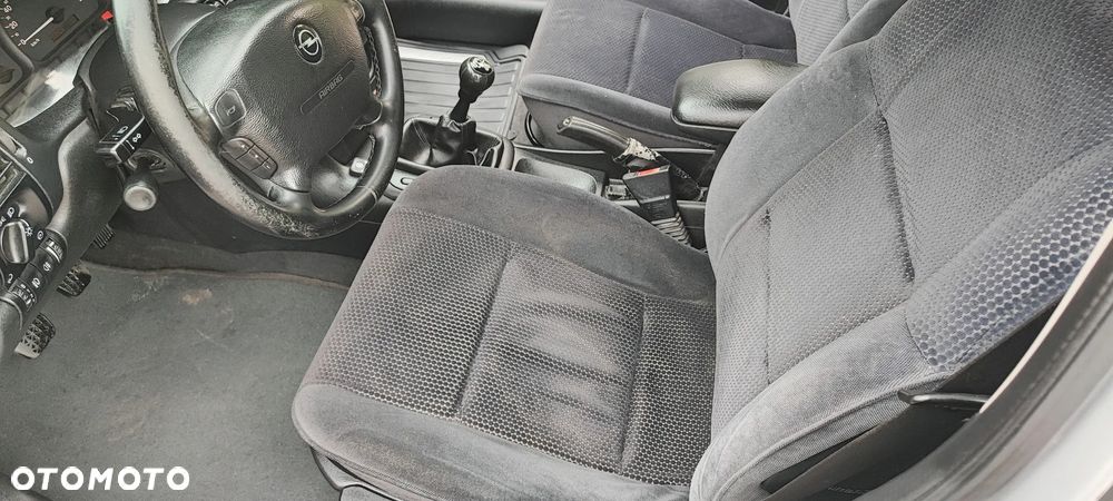 Opel Vectra 1.8 Comfort - 14