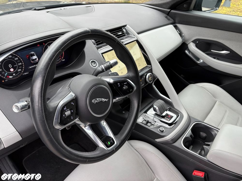 Jaguar E-Pace 2.0 D165 mHEV AWD R-Dynamic SE - 13