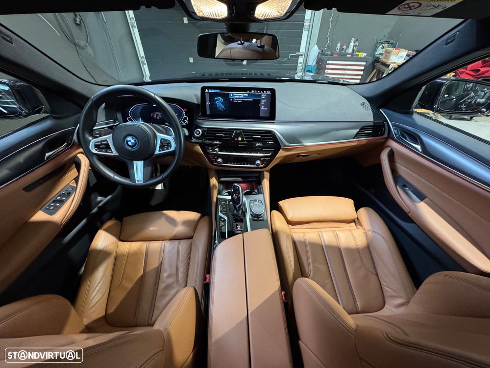 BMW 530 e Pack Desportivo M - 17