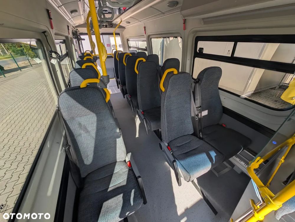 Mercedes-Benz Sprinter 517 - 14