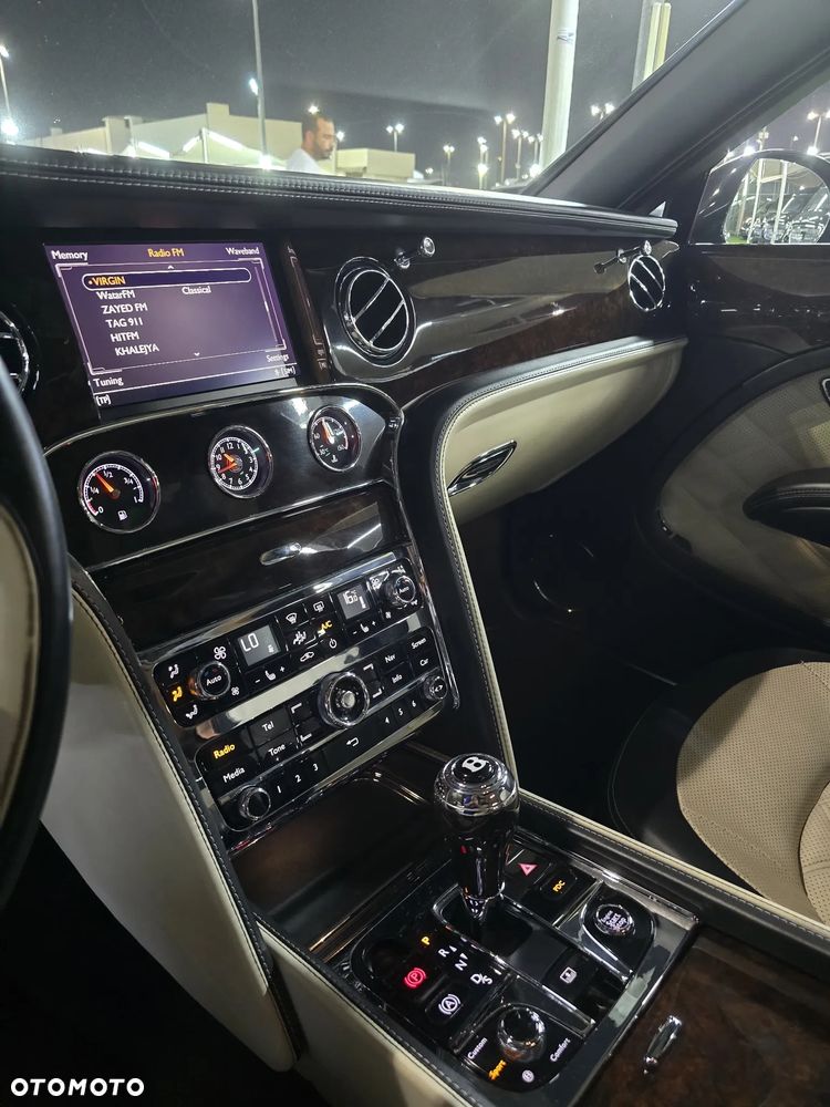Bentley Mulsanne - 23